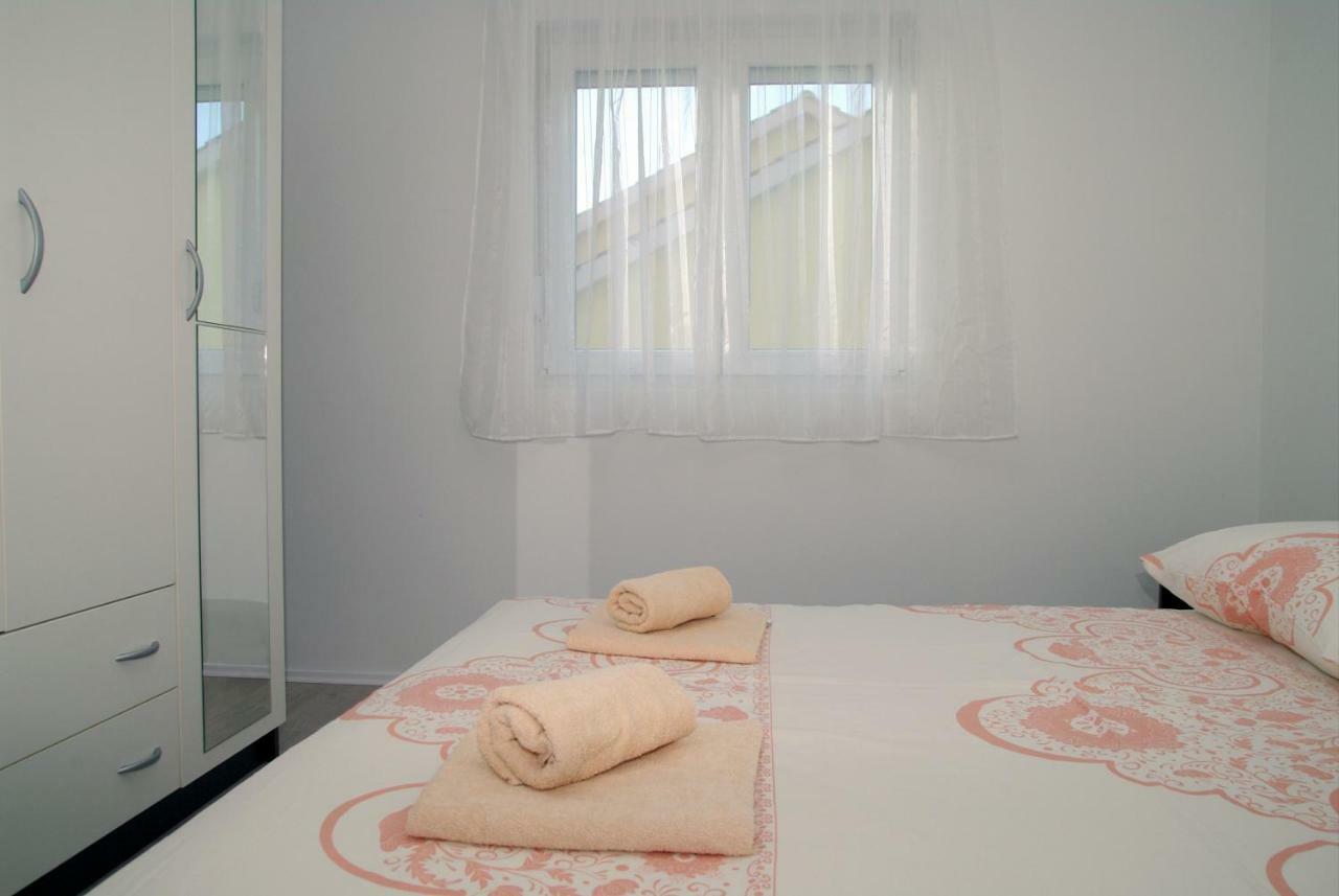 Holiday Home Luka Задар Екстер'єр фото