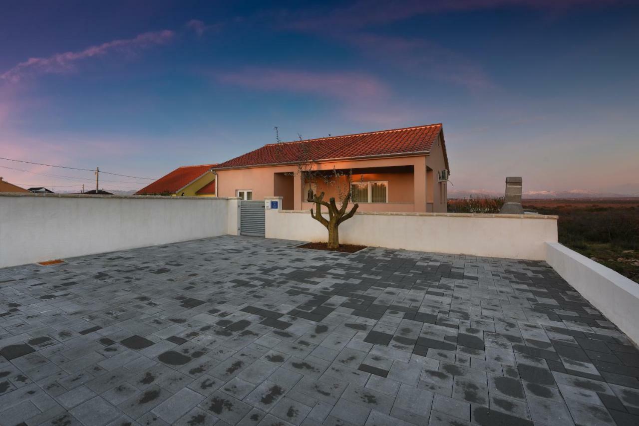 Holiday Home Luka Задар Екстер'єр фото
